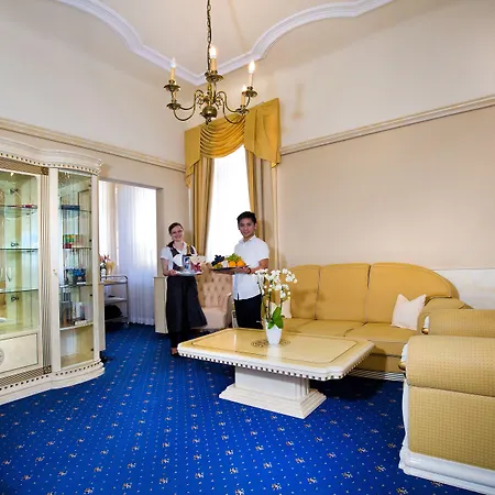 Haecker's Hotel 4*
